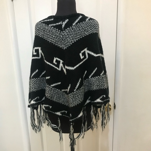Ecote Black and White Sweater Poncho - Picture 3 of 8